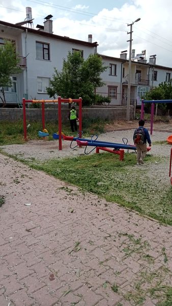 SÜLEYMANİYE MAHALLESİ ÇOCUK PARKLARININ ÇEVRE TEMİZLİĞİ ÇALIŞMALARI!