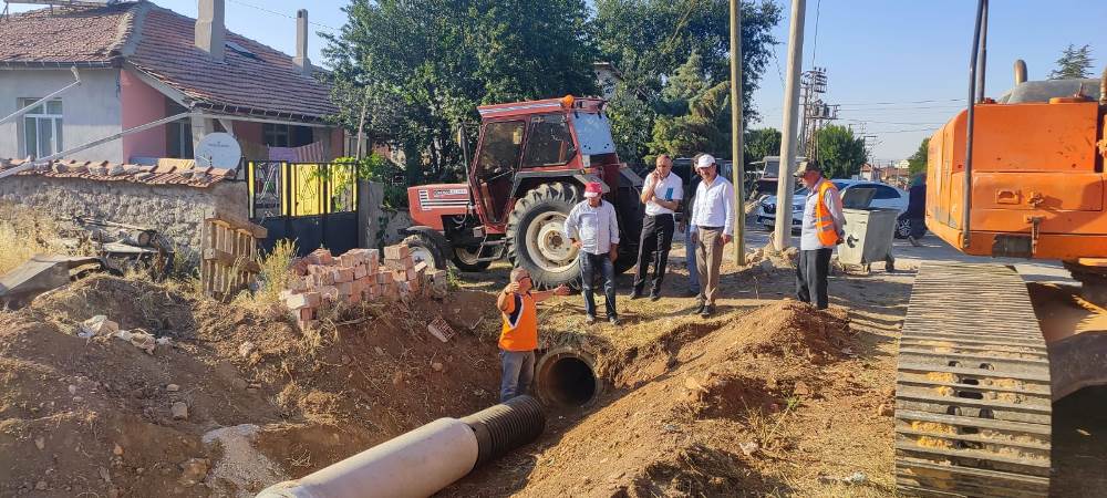 ABDULLAH TENEKECİ CADDESİNDE BÜZ YERLEŞTİRME ÇALIŞMALARI!